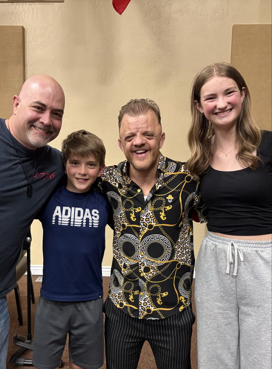 ScottMoss4's tweet photo. What an amazing opportunity to meet Ben Kjar. I absolutely love movies (and music) that truly inspire growth and positive change, and Standout: The Ben Kjar Story is at the top of the list. What a powerful story about an amazing man. https://t.co/LFu5kW9YIV