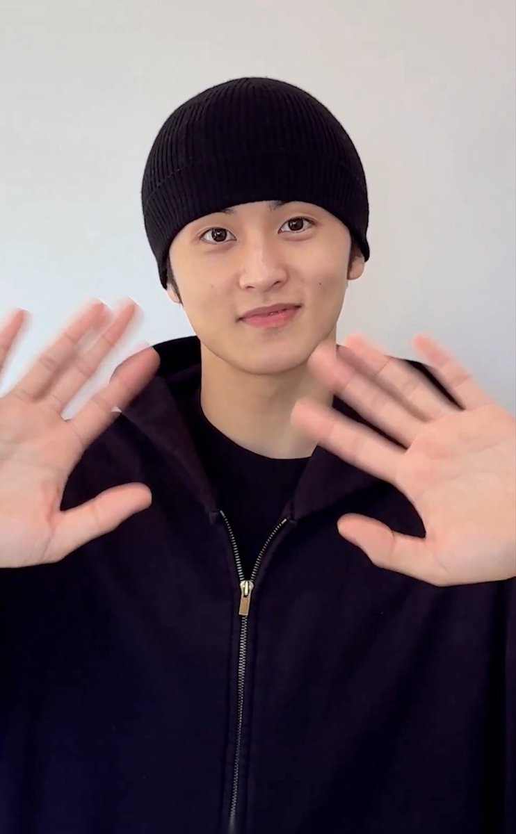 𝑒𝓁𝓁𝑒. ♡︎ˊ tweet media