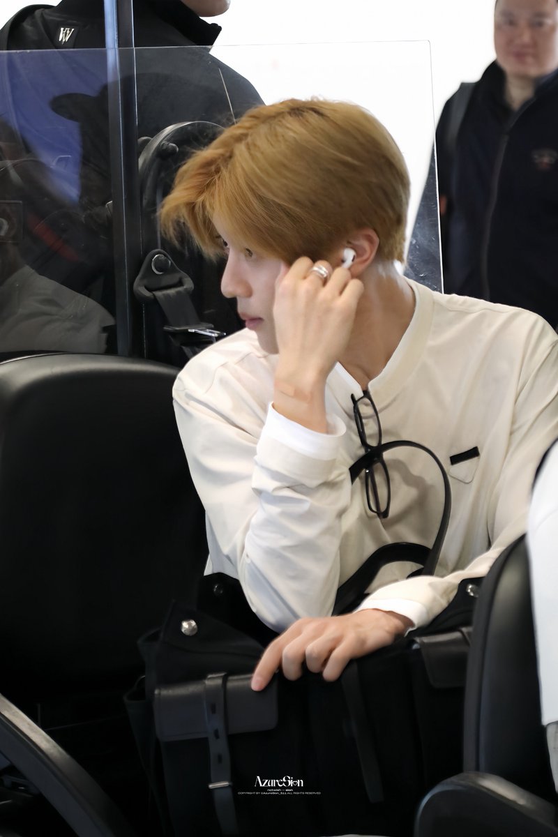 AzureSion_511's tweet photo. 260515 HKG

#시온 #SION #シオン
#NCT #NCTWISH https://t.co/PZbrWdAwZ7