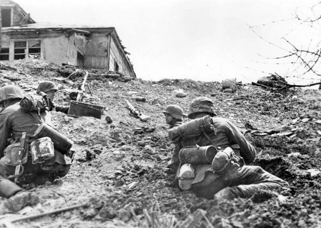 Voices of WW2 tweet media