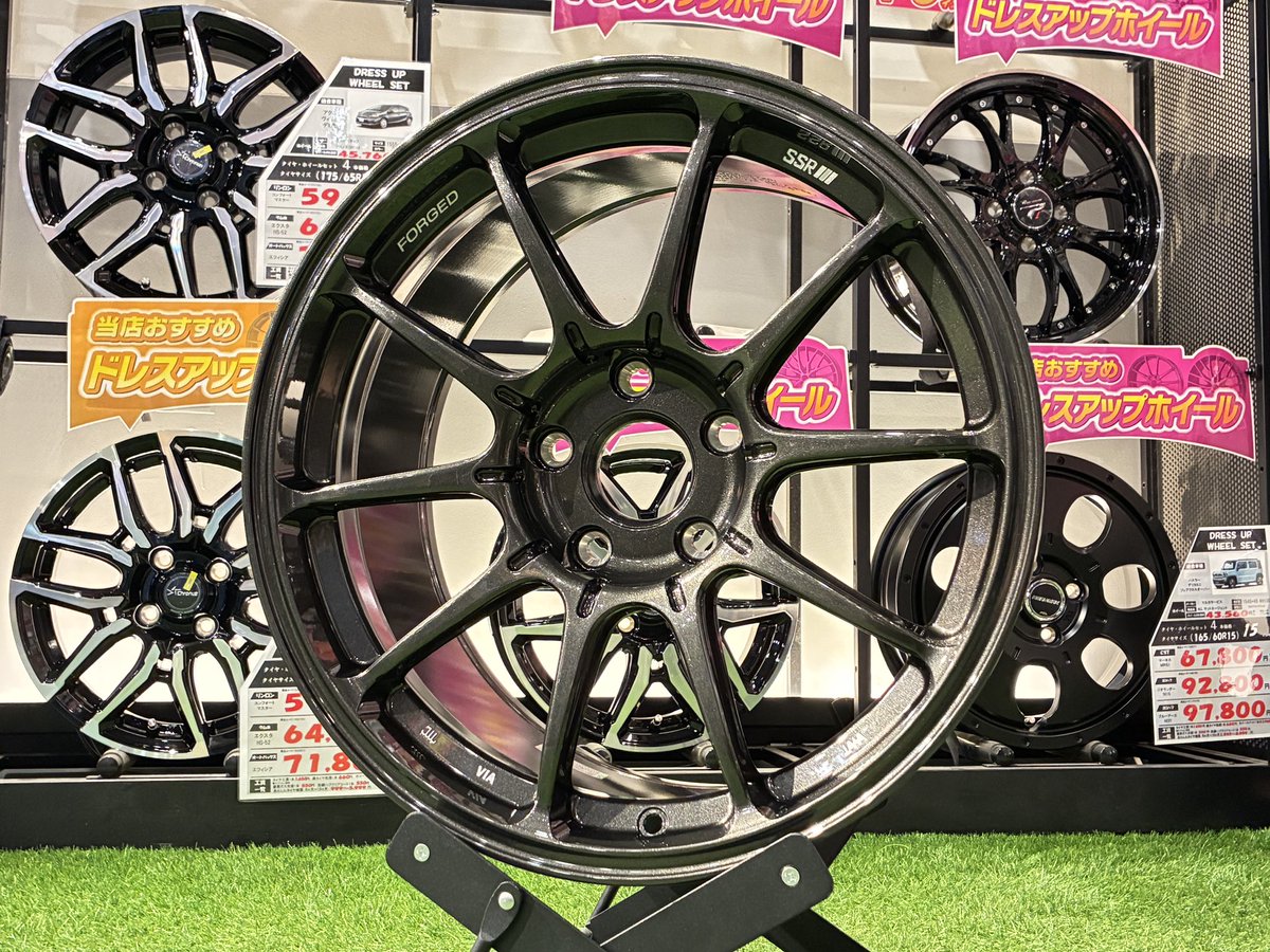 APIT_KyotoShijo's tweet photo. FL5/FK8シビックタイプR専用設計‼️
SSR GTX01 FORGED 入荷です✨
別途、社外用ナットと空気圧センサーが必要となりますので、詳しくはお問い合わせください😊
車高調や呼気排気系カスタムなども同時に作業可能です🉑
お車のトータルチューニングはAPITへお任せ下さい💪
#ssr #ssrwheels #fl5 https://t.co/6BJ6a926pI