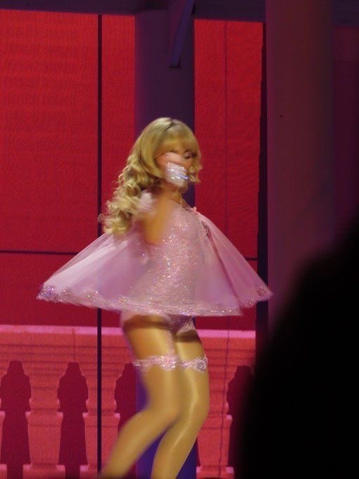 scarpenterfiles's tweet photo. she was a fairy 🧚🏻 https://t.co/2aYHMZ8ILZ