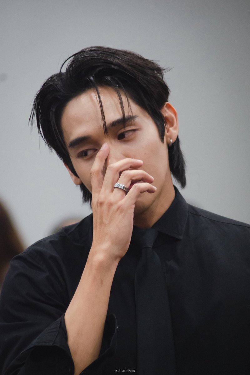 แพงโคง☁️ tweet media