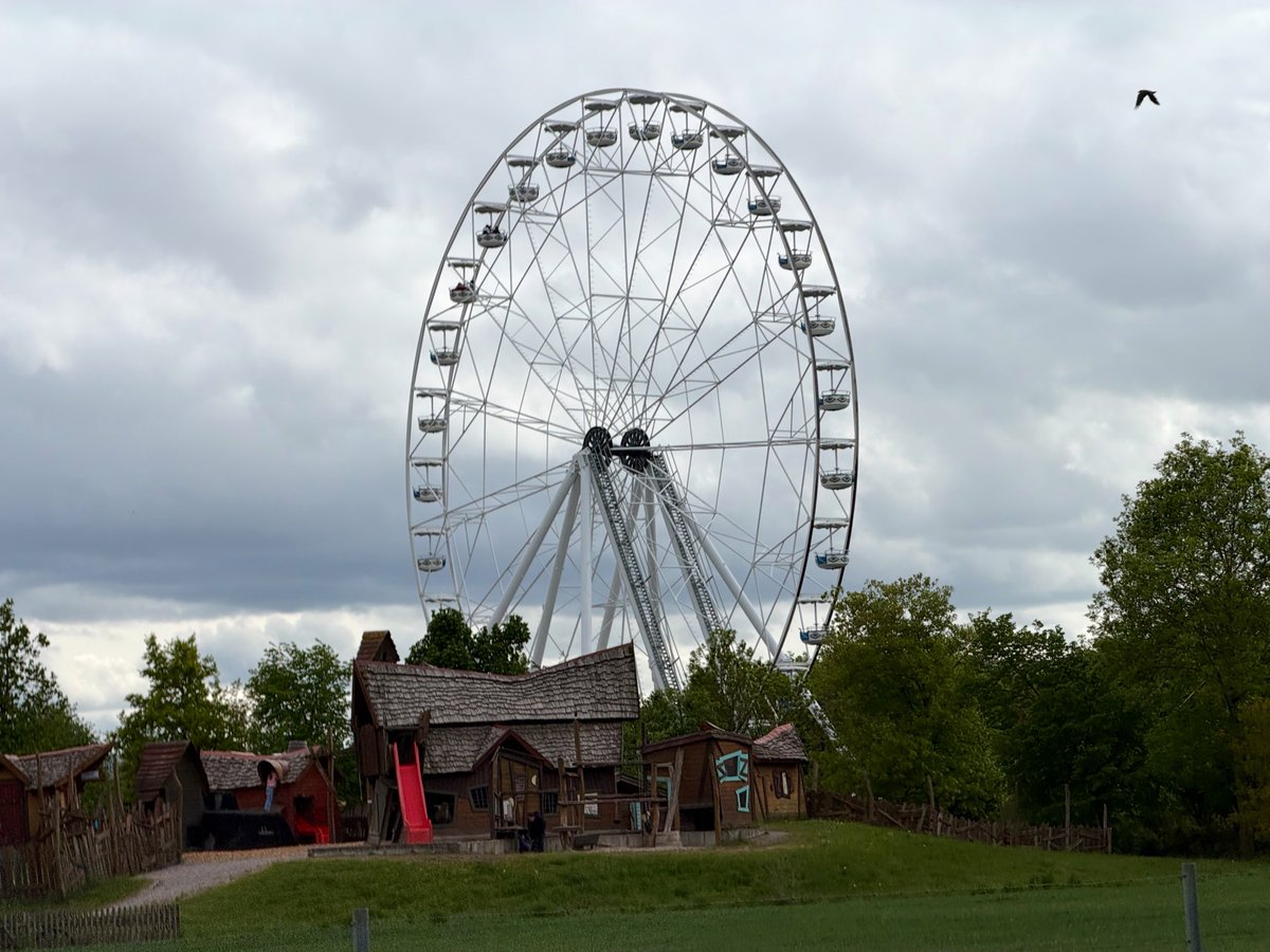 Attractions 360° tweet media