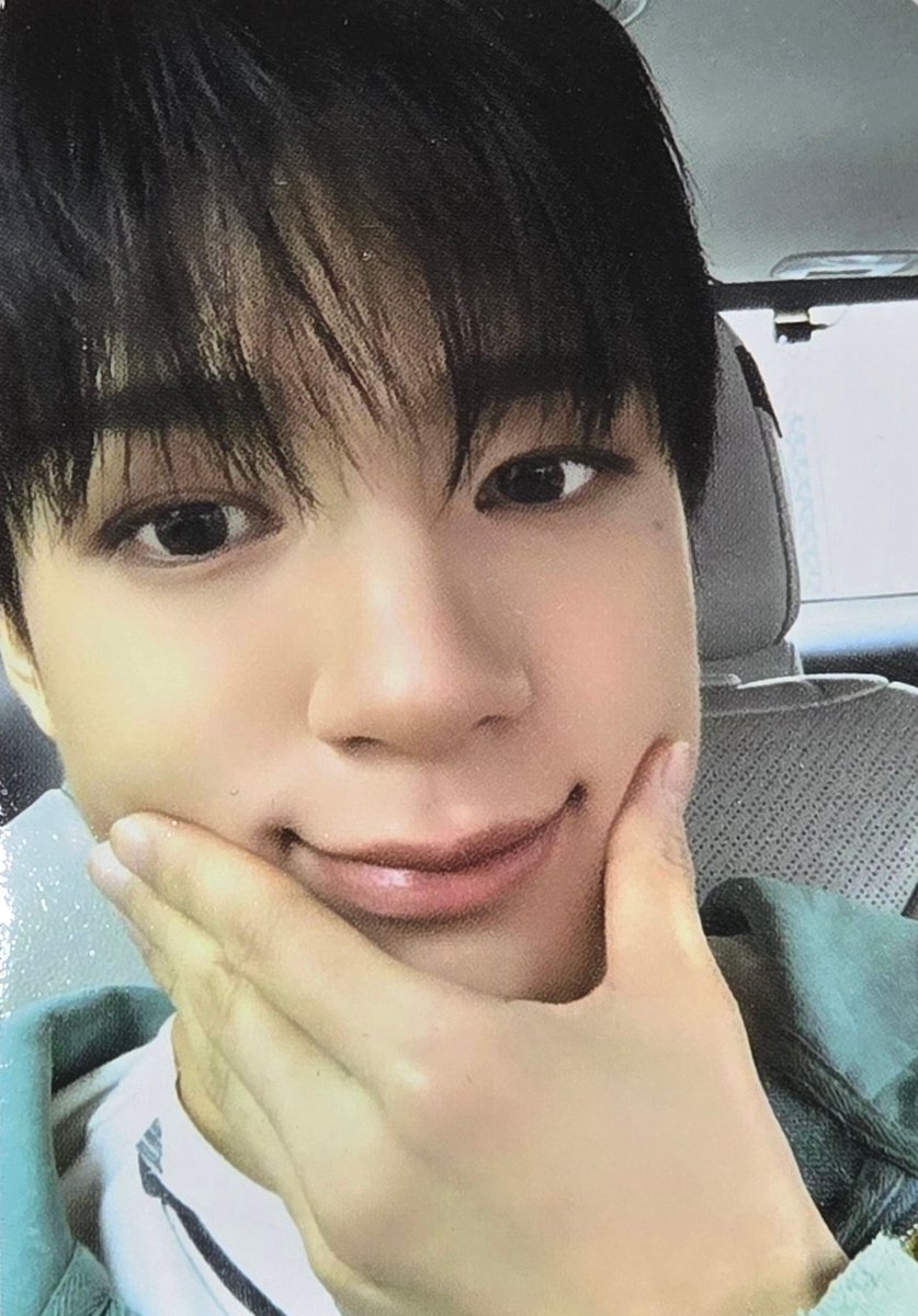 นีน่อลี tweet media
