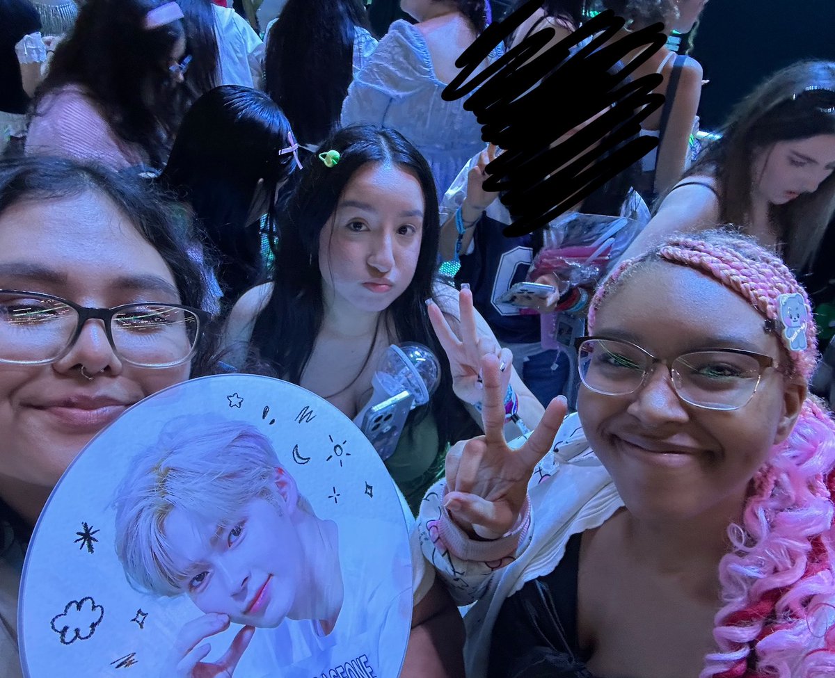 loserbots's tweet photo. Happy minnie day!! <3
i canβt wait to see u again soon! π
#MINNIETheCenterOfOurHearts
#BirthdayPrincessOfThePirates
#CAKECAKECAKECAKE
#MartisFromCortisDay
#SuperCrushOnMinnie
#MinnieTheBirthday
#MiinnieMiiTurns21
#AdventureRank21
#VodkaCranberry
#PierceTheMins
#OurMins
#ZB21 https://t.co/WyVAKgBDVG