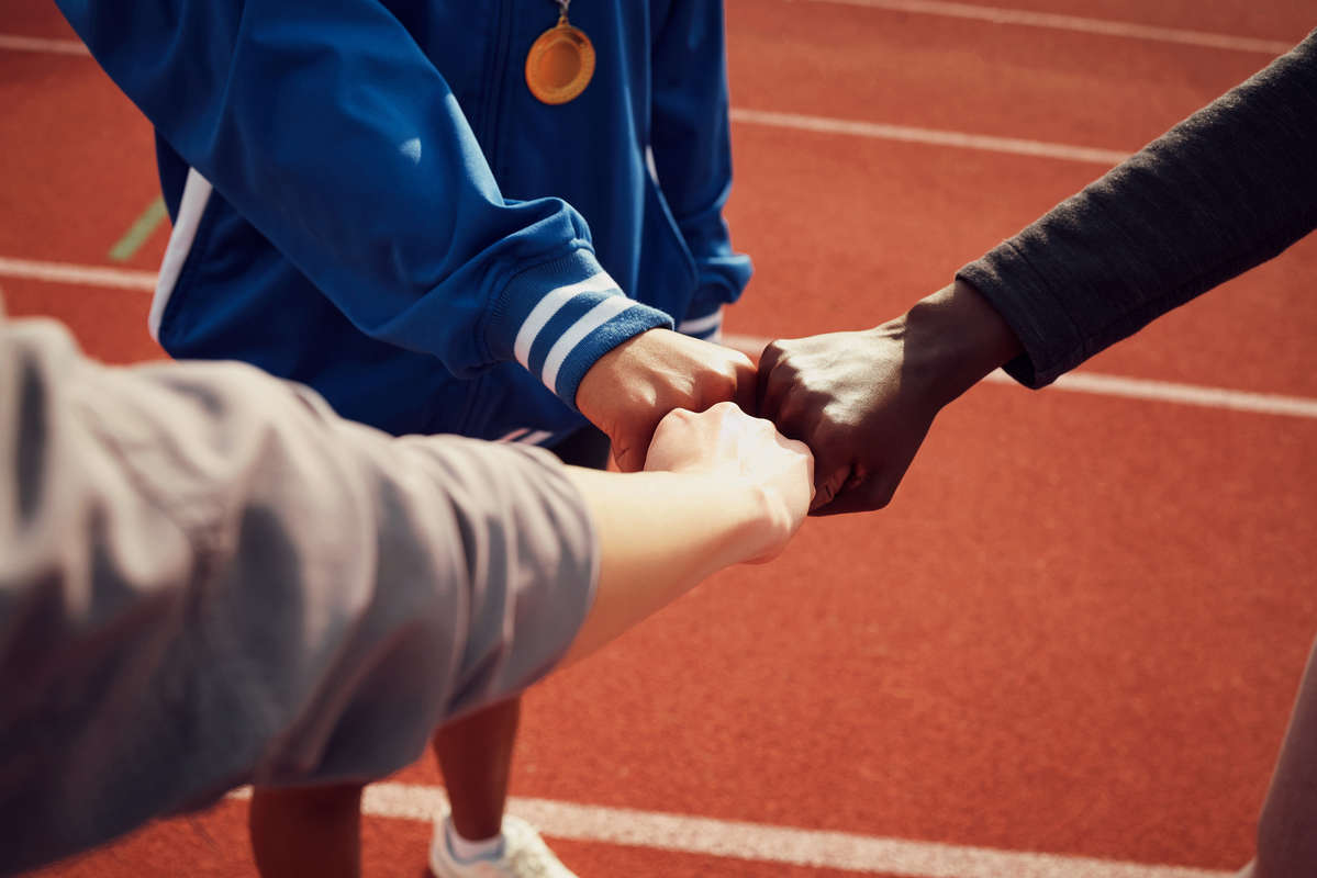 bfalconer1's tweet photo. Kent State track and field is all about teamwork and growth 🤝 Athletes support one another as they strive for greatness. #TeamSpirit #GoldenFlashes #Track https://t.co/dRBEJ63S4h