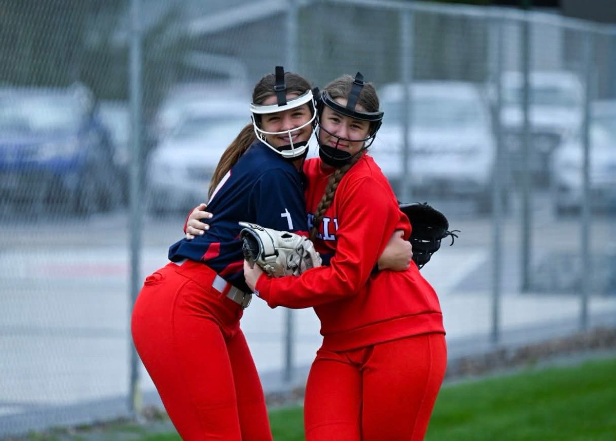 PacelliSports's tweet photo. Softball Final
Pacelli 11 Rosholt 0 https://t.co/CwbXCAVn1P