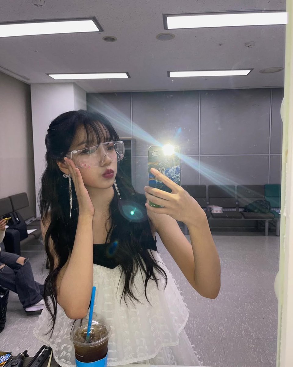 JoYuriFolder tweet media