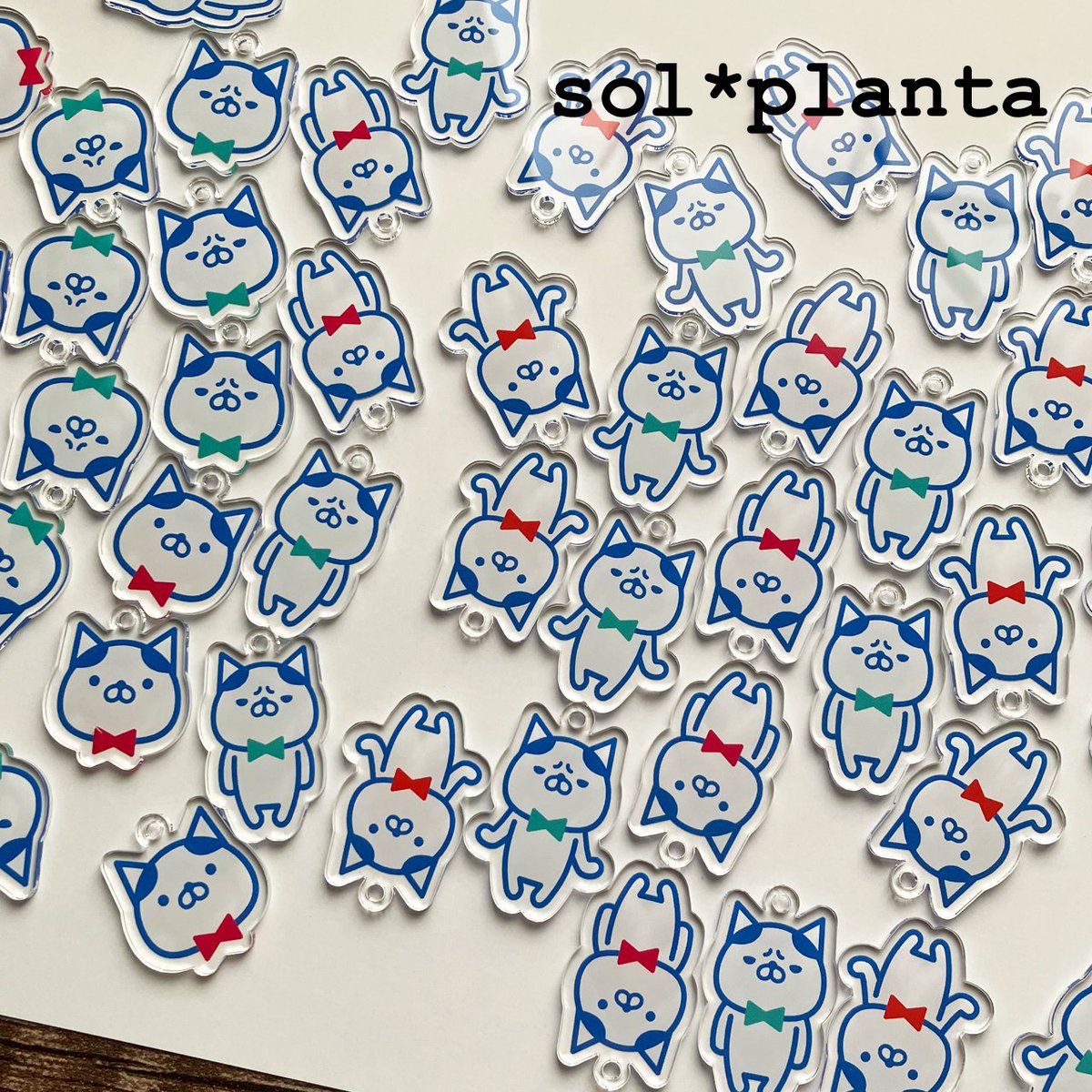sol_planta's tweet photo. 猫食同源(壱)用に注文してたアクリルのパーツが到着！
イイ感じに仕上がって嬉しいから、皆様にも是非見て頂きたいっ！ https://t.co/9xyL81WYqO