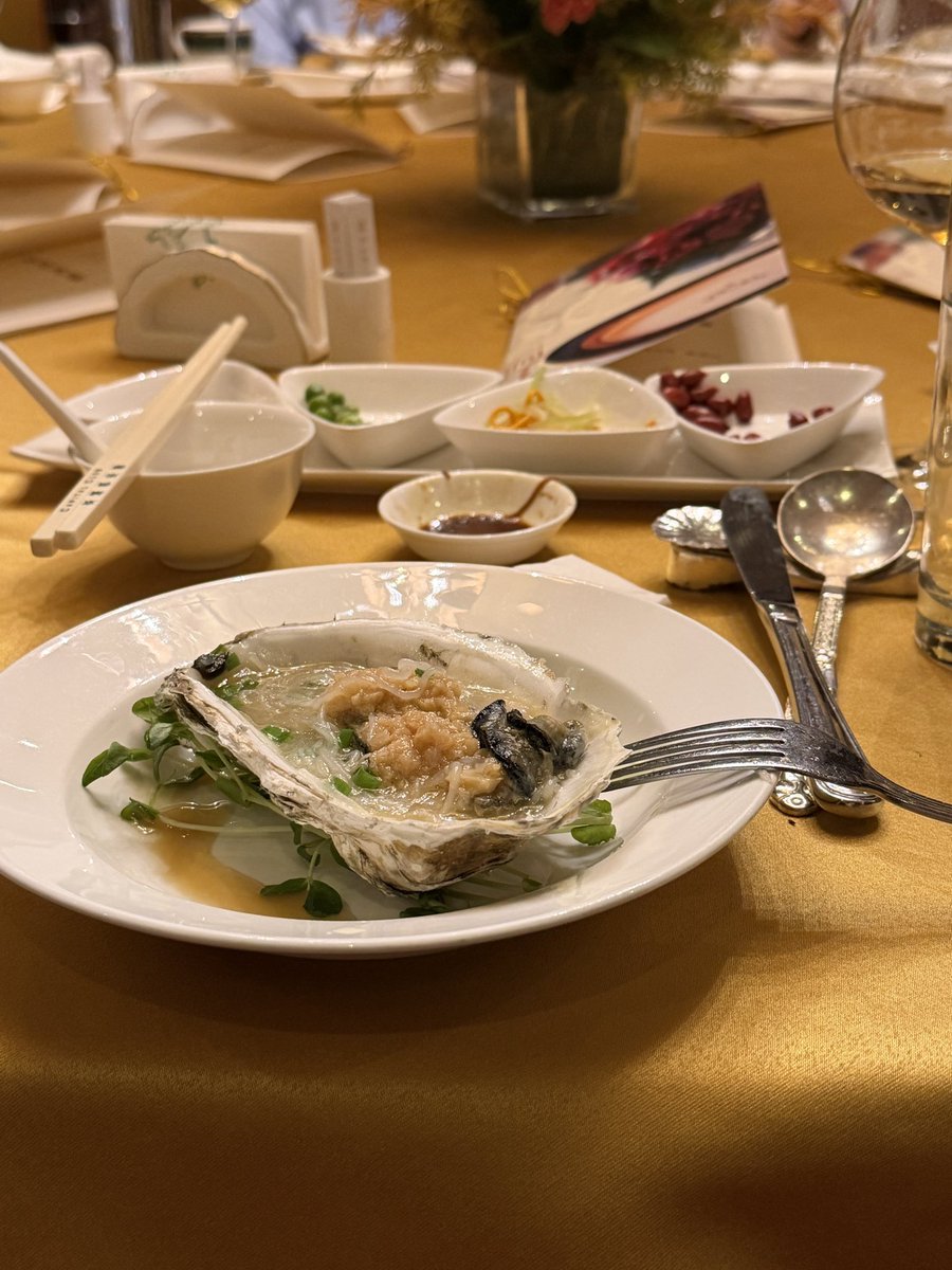 Bityy006's tweet photo. 去过这里两次，一次是吃饭，一次办活动，听说这里吃的猪肉都比正常猪多养半年🤣 https://t.co/kChjirO3kt