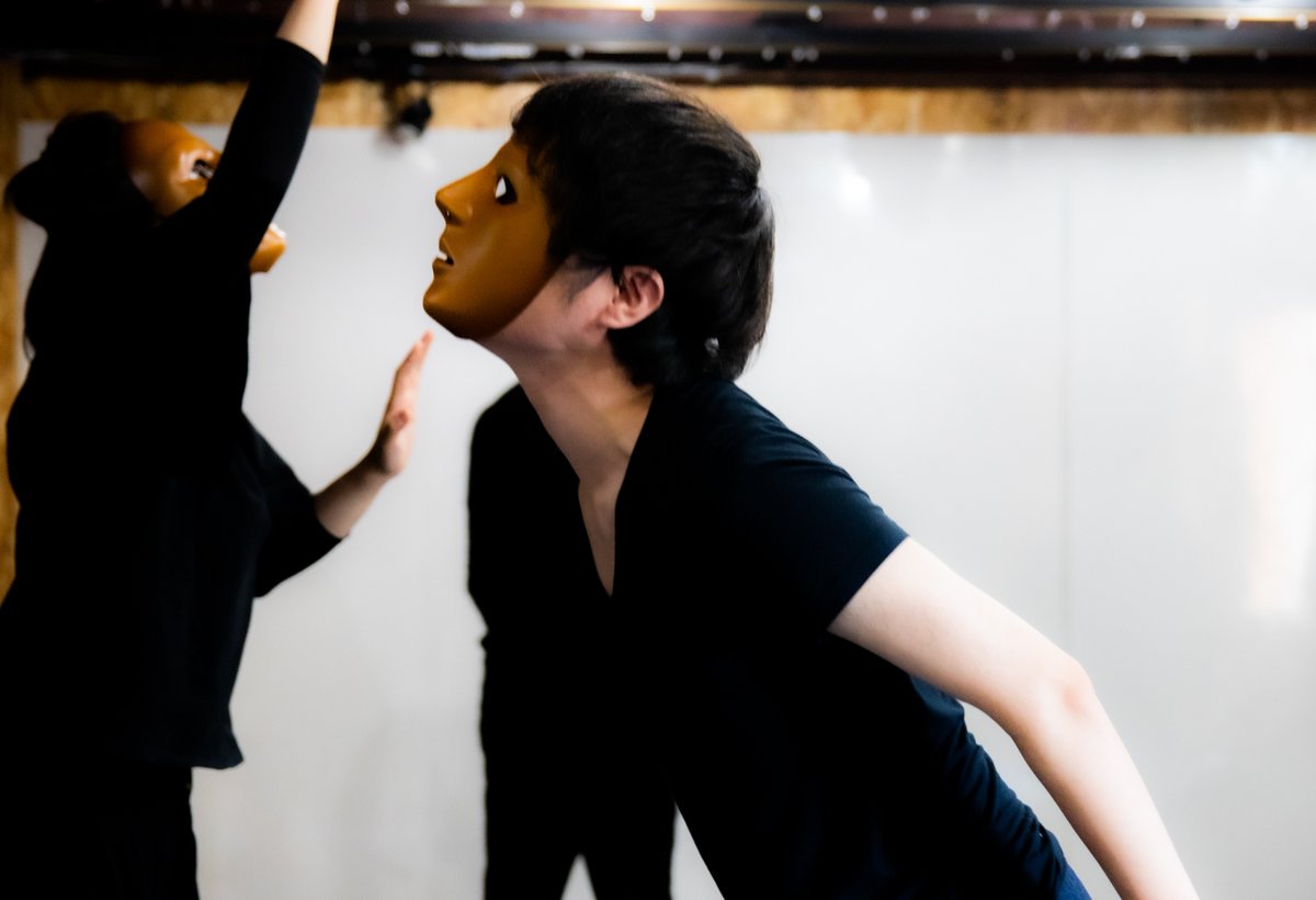 theatreschola's tweet photo. 拡散希望です。
演劇は身体から始まります。
白紙の自分を一緒に探しませんか？
ルコックやゴーリエの教育法をベースにしたシアタースコラの夏の短期集中WSは
「ニュートラルマスク」
「遊びとシンプルクラウン」
です。

詳細
https://t.co/ZhcVFopgpC

興味のある方はぜひ詳細を覗いてみてください！ https://t.co/LrALmZCcRv