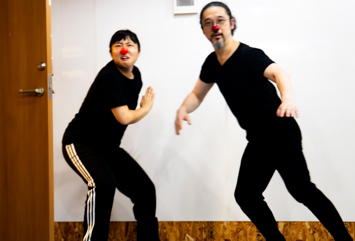 theatreschola's tweet photo. 拡散希望です。
演劇は身体から始まります。
白紙の自分を一緒に探しませんか？
ルコックやゴーリエの教育法をベースにしたシアタースコラの夏の短期集中WSは
「ニュートラルマスク」
「遊びとシンプルクラウン」
です。

詳細
https://t.co/ZhcVFopgpC

興味のある方はぜひ詳細を覗いてみてください！ https://t.co/LrALmZCcRv