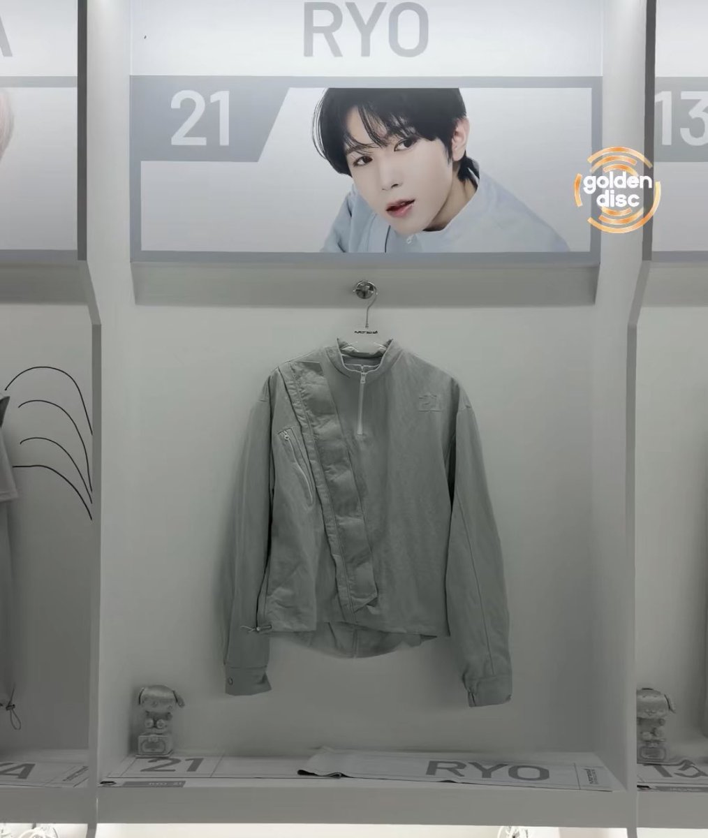 ryoismaltese's tweet photo. 엄청 본격적으로 해놨네 마지막에 룐룐이 뱃지 하 https://t.co/9VGiLIWxxX