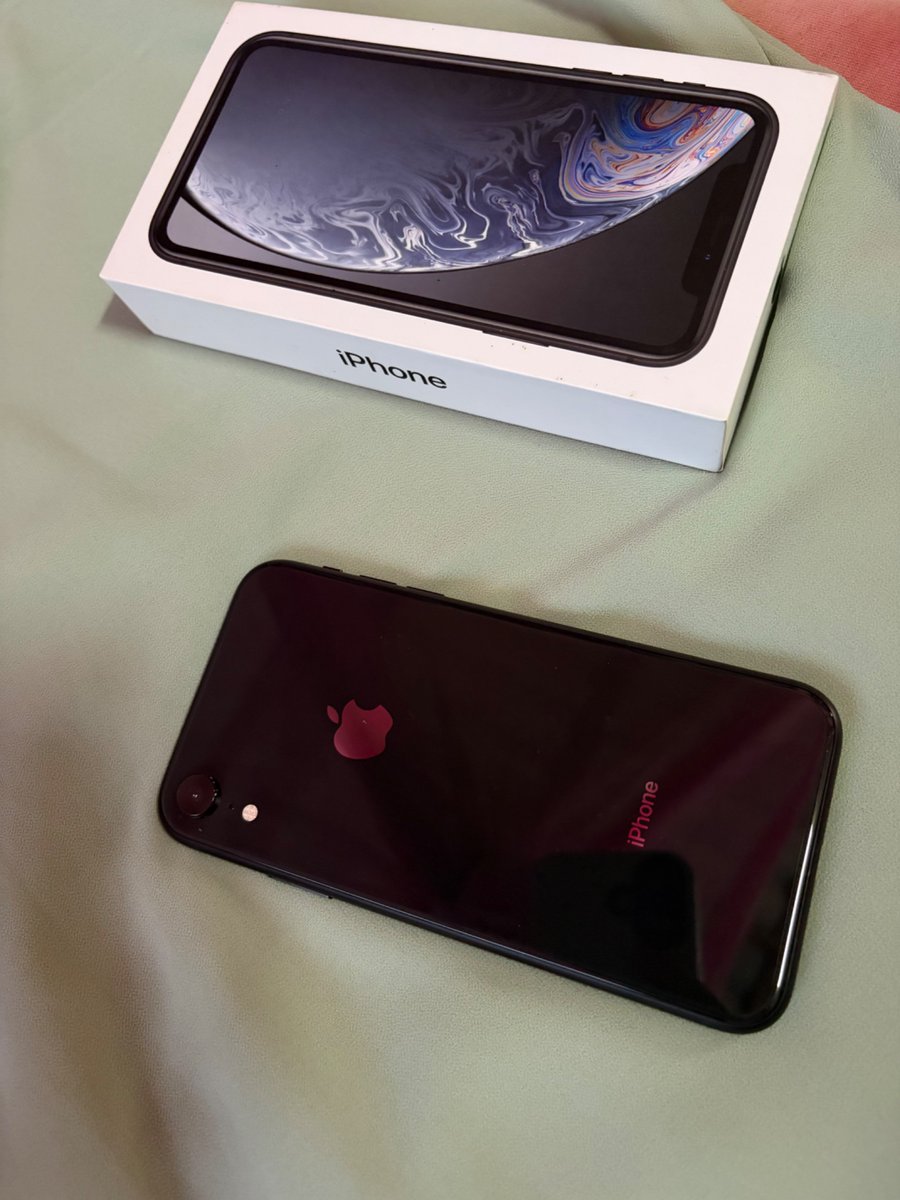 blueeeenai's tweet photo. ขาย IPhone XR มือหนึ่ง ศูนย์ไทย  สีดำ 64 GB ใช้งานได้ปกติ คุณภาพแบตเตอรี่ 72 %  ไม่มีรอยแตก ไม่เคยเปลี่ยนแบต    ราคา 4,800 บาท ส่งฟรี   (พร้อมโอนลดได้อีก) มีกล่องให้ 
* ทักขอดูรูปภาพเพิ่มเติมได้ค่ะ 

#ขายไอโฟน #iphone XR #ส่งต่อโทรศัพท์ #iphone17が欲しい #iphone xr https://t.co/bl3AoeXoQT
