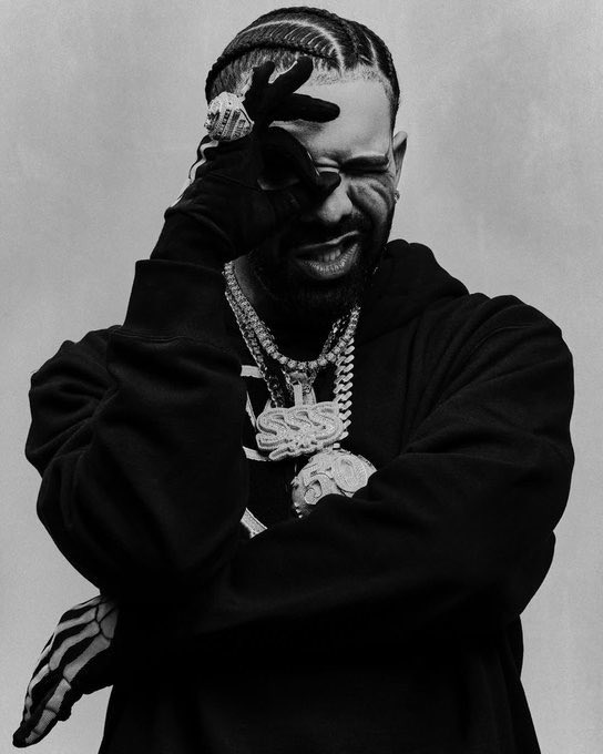 AkademiksTV's tweet photo. “Fuck it, I’ll battle the label, fuck it, I’ll battle the majors, l’ll battle the stations 'til my ass is back in rotation”

Drake says he’s down to battle the major labels if it comes to it (Make Them Cry - ICEMAN) 🦉🧊 https://t.co/vMqESxPUeQ