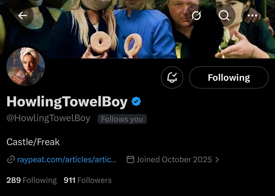 HowlingTowelBoyFan01 tweet media