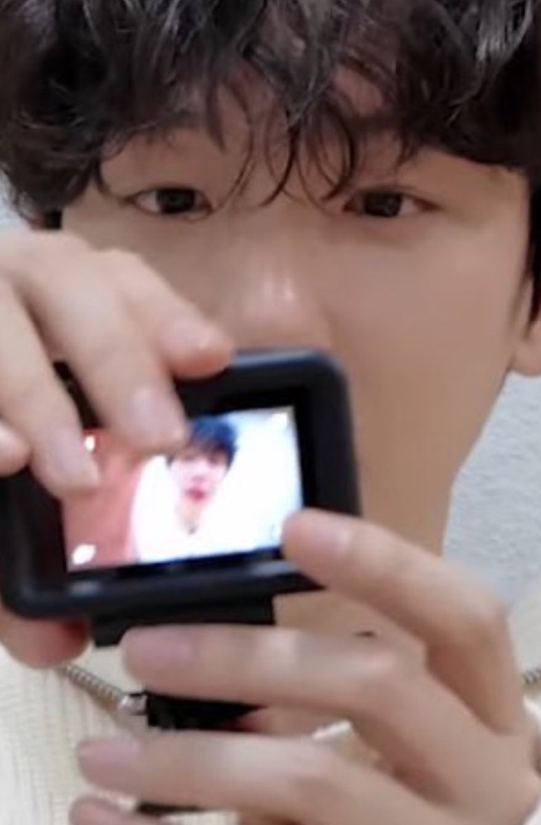 햄… tweet media
