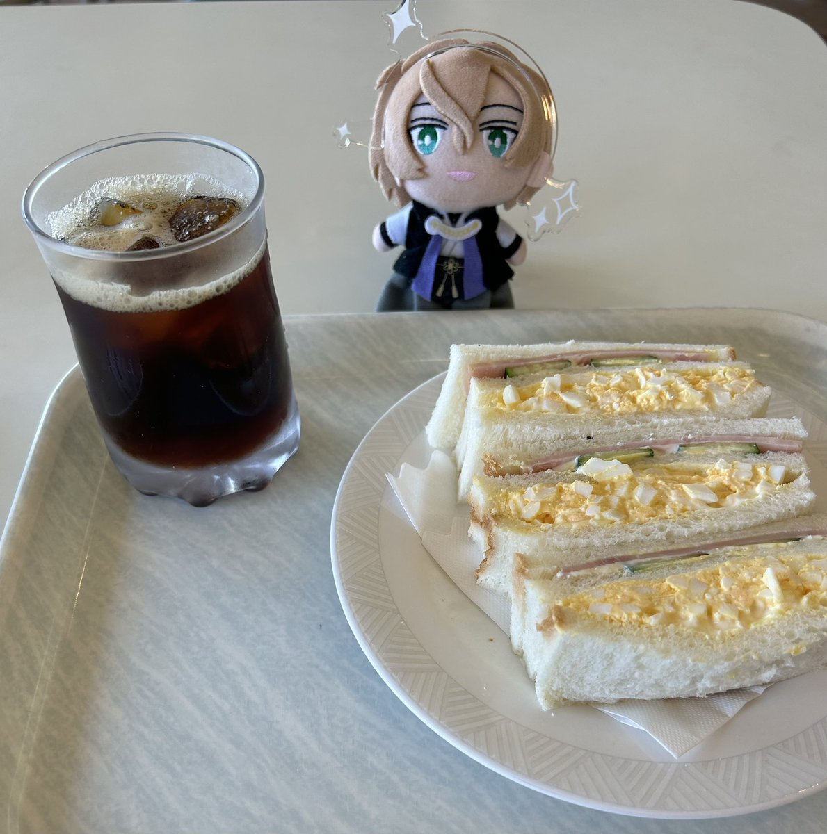 ymtk_g's tweet photo. 朝から用事があって免許センターに。待ち時間で優雅にモーニング☺️ https://t.co/d7zXTnudXT