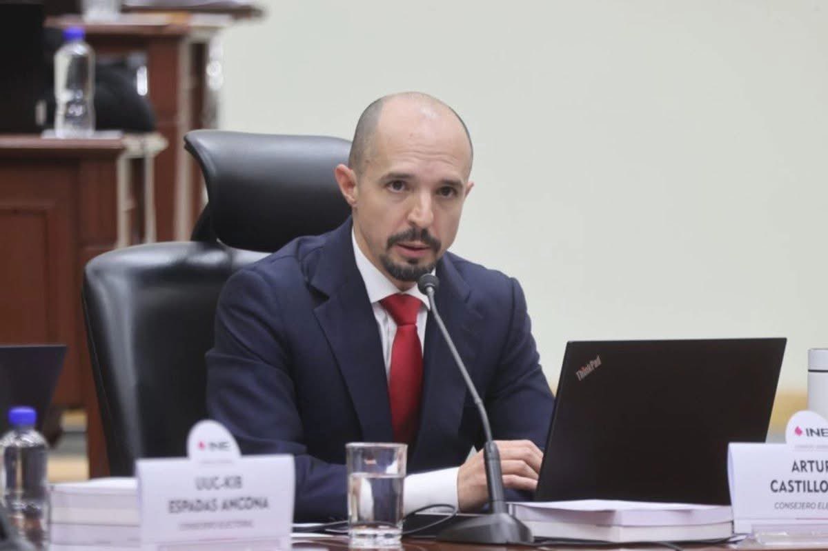 gandallaspoder_'s tweet photo. 🚨 “El INE no debe ser comparsa”: lanzan advertencia durante revisión interna

Un consejero electoral advirtió que el Instituto Nacional Electoral debe mantener su autonomía y no actuar bajo presiones políticas, en medio de la revisión de procesos internos del organismo. https://t.co/VnrOB4aijh