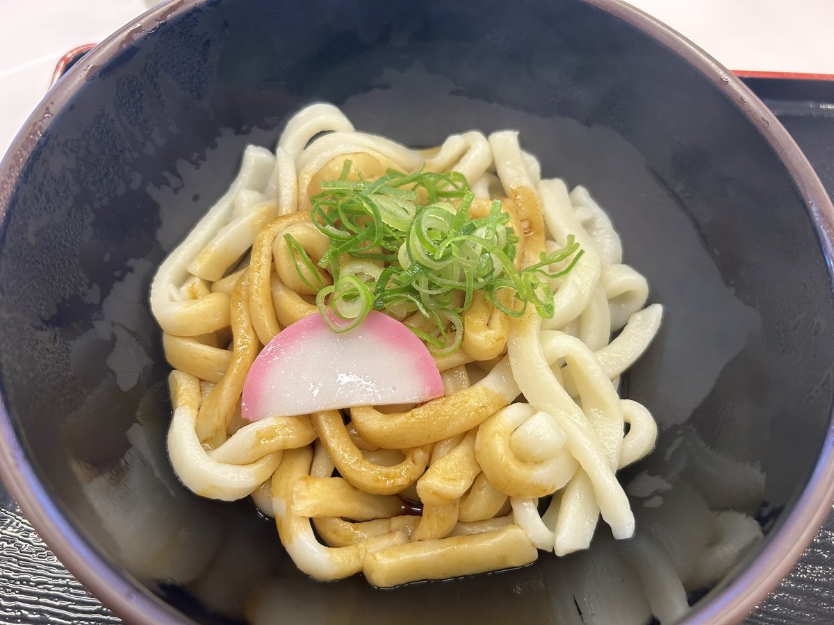 aochi's tweet photo. 神宮球場レフトスタンドで虎の逆転負けを見届けた後、深夜3時に都内の自宅を発ち、大阪のショップさんへ。

片道7時間、クルマの中で話が尽きない仲間がいることは、ボクにとってとても幸せなこと。

取材後はそれぞれまた向かうべきところが異なり、���はフェリーへ、ボクは新幹線に。 https://t.co/5Gbf4mRDf3