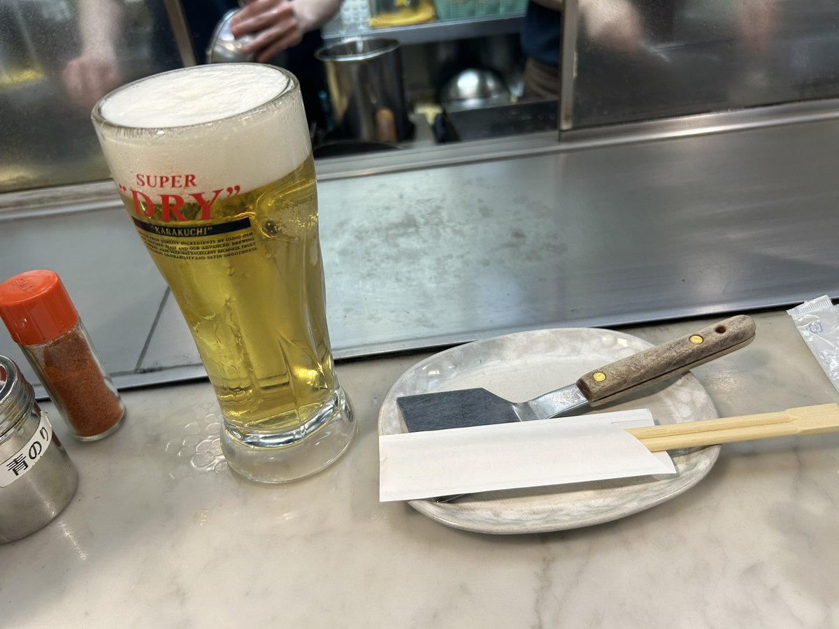 aochi's tweet photo. 神宮球場レフトスタンドで虎の逆転負けを見届けた後、深夜3時に都内の自宅を発ち、大阪のショップさんへ。

片道7時間、クルマの中で話が尽きない仲間がいることは、ボクにとってとても幸せなこと。

取材後はそれぞれまた向かうべきところが異なり、���はフェリーへ、ボクは新幹線に。 https://t.co/5Gbf4mRDf3