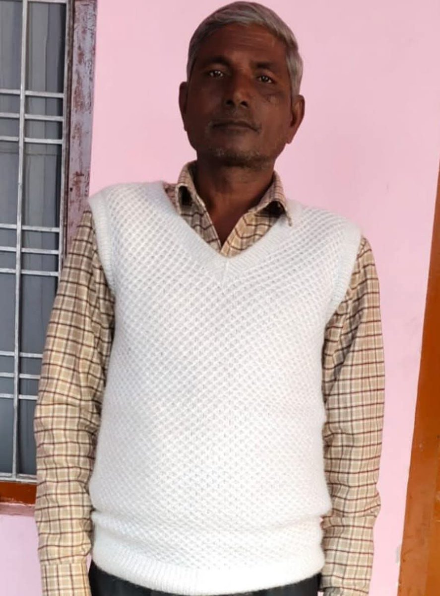 Avanishtrivedi2's tweet photo. आज दिनांक 15.05.2026 को जनपद #बदायूं के प्रा. वि #लडोली ब्लॉक इस्लामनगर में तैनात #शिक्षामित्र साथी #देवेंद्र पाल सिंह जी आर्थिक तंगी से जूझते हुए मृत्यु को प्राप्त हुए। @myogiadityanath @RSSorg @ombirlakota @rajendradev6 @PMOIndia @Aamitabh2 @ANI https://t.co/FlqKadsI3a
