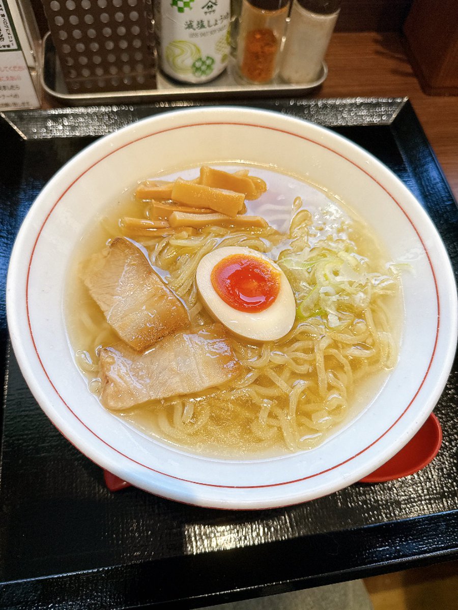 マハロダイニング🍽 ／ アジフライでかすぎんだろwww マッチョの