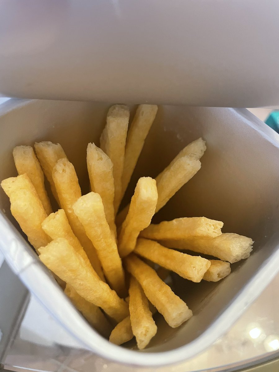 aaaa_uta's tweet photo. 物価高でポテロングも量へらしてるんかな、、、 https://t.co/lCSKRi0EvB