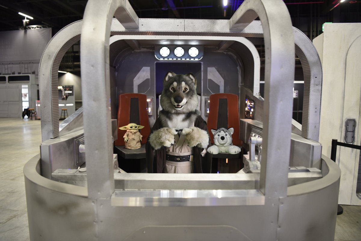 Kiba_Wolfy's tweet photo. Today is day 2 at #FantasyBasel
Happy #FursuitFriday everyone!
🐺 @WMW66Costumes
🐕 @PlushiePalace
🪡 #SwissSabers
@starwars @swu_de
@starwarsjapan @StarWarsUK
#JediMasterKiba #JediWolfKiba
#PadawanDubi #SwissFurry #StarWars #StarWarsUniverse
#FABA https://t.co/X0TcReTbo1