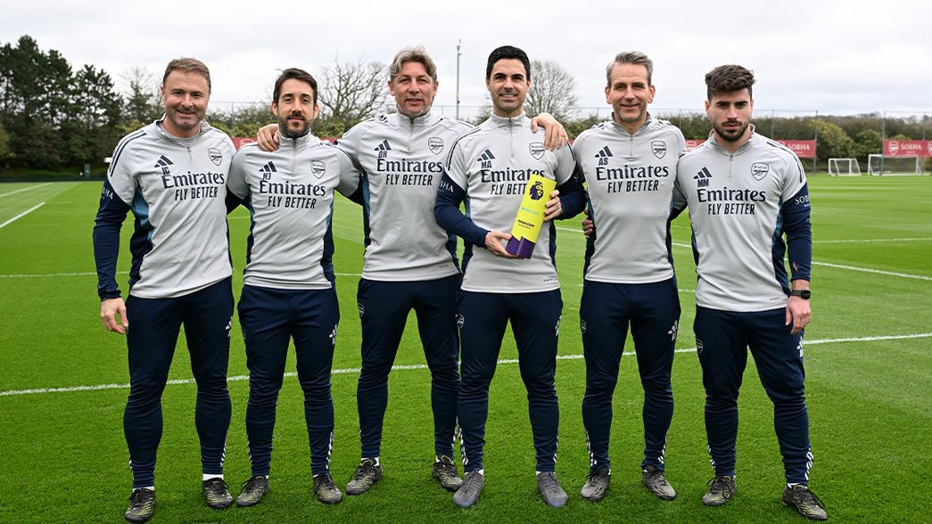 Arsenal babe tweet media