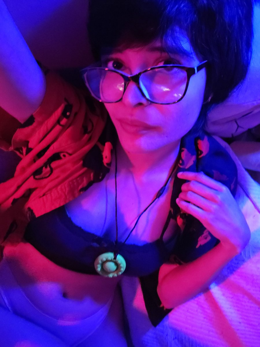 Scarlette_moss's tweet photo. Hi~ I'm Scarlette ♡
.
#selfie #cute #sellingcontent https://t.co/11yIFxJG2C