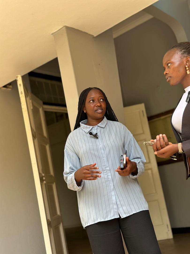 AkelloEliz23355's tweet photo. In an interview at the CHUSS Inter-School Debate Tournament, I highlighted how debate builds public speaking, critical thinking, and networking among students.
Remarkable to see students tackle national issues while thriving academically and personally. #CHUSS #MakerereUniversity https://t.co/aapiKK27Lt