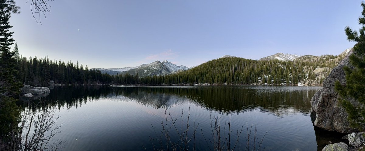 CharlotteD52769's tweet photo. Bear Lake at sunrise #rmnp #colorado #alpinelake @PanoPhotos https://t.co/s3tiR6L9of
