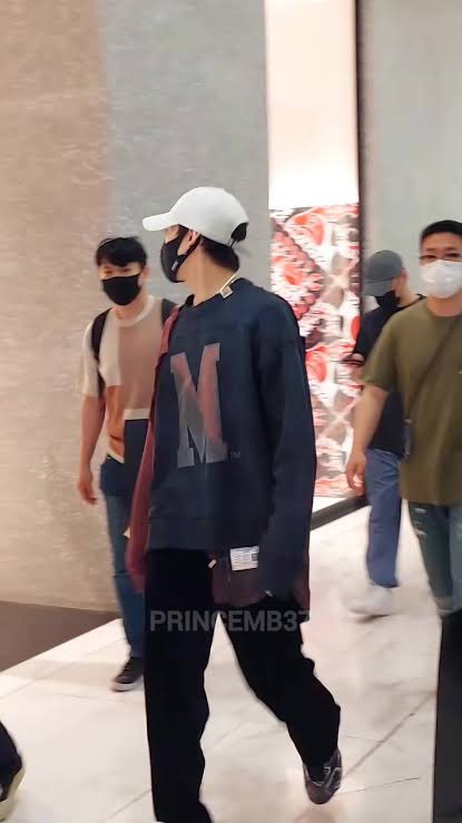 Ⓖo⑦ อยากเกิดวันพฤหัส🍑 tweet media