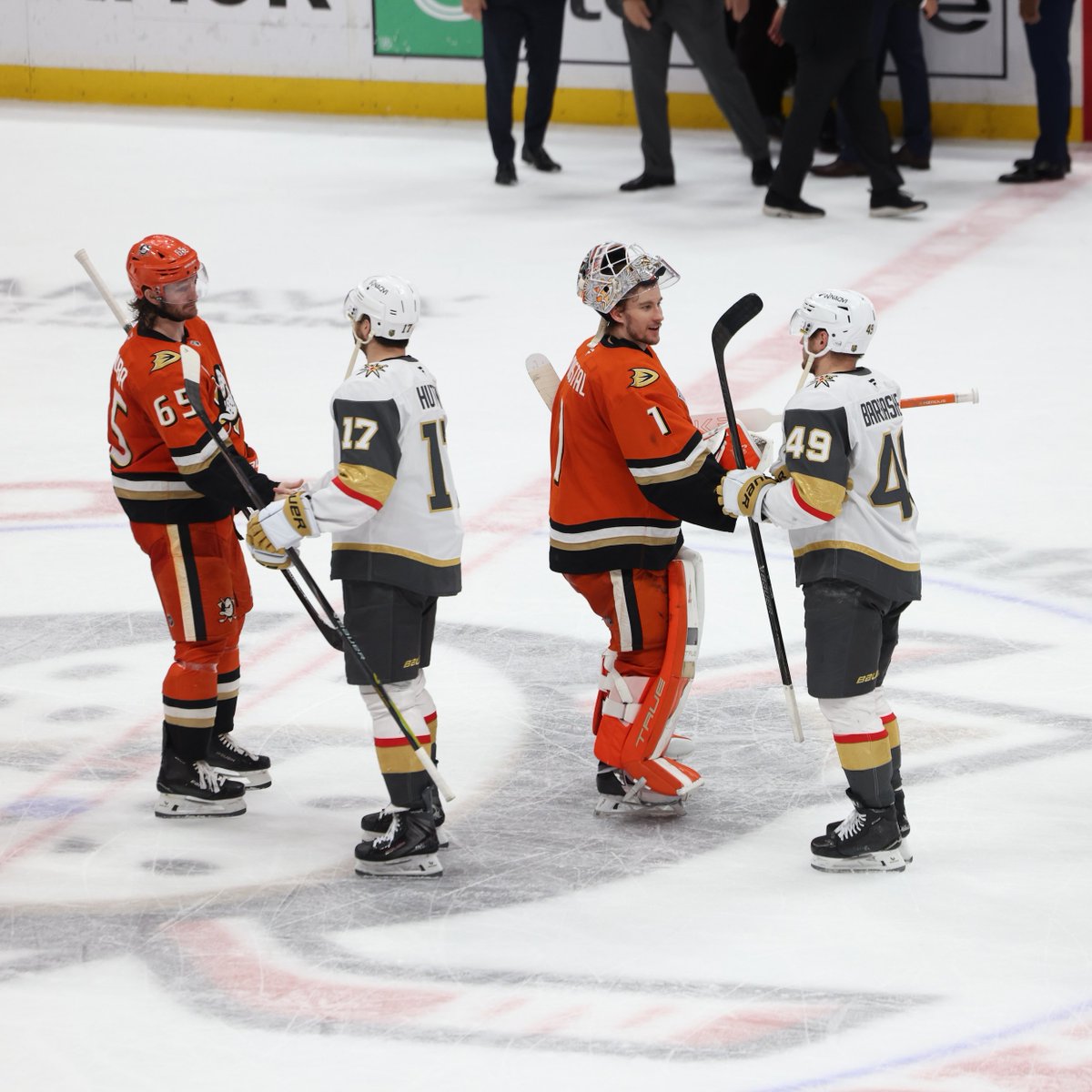 x - Anaheim Ducks tweet media