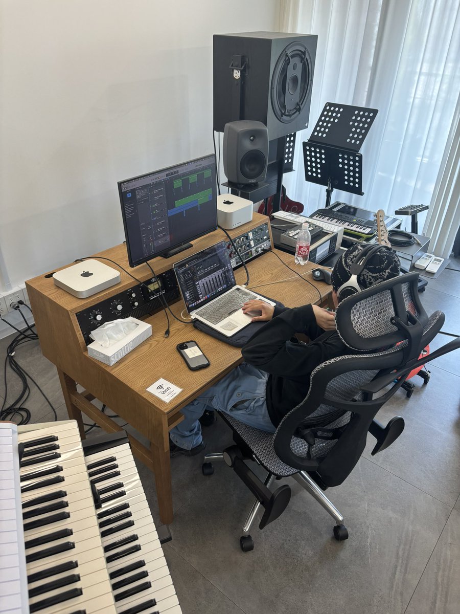 komorebi__5's tweet photo. SESSION w/ MsDoe🔈🔈🔈 https://t.co/nu30UVUBOx