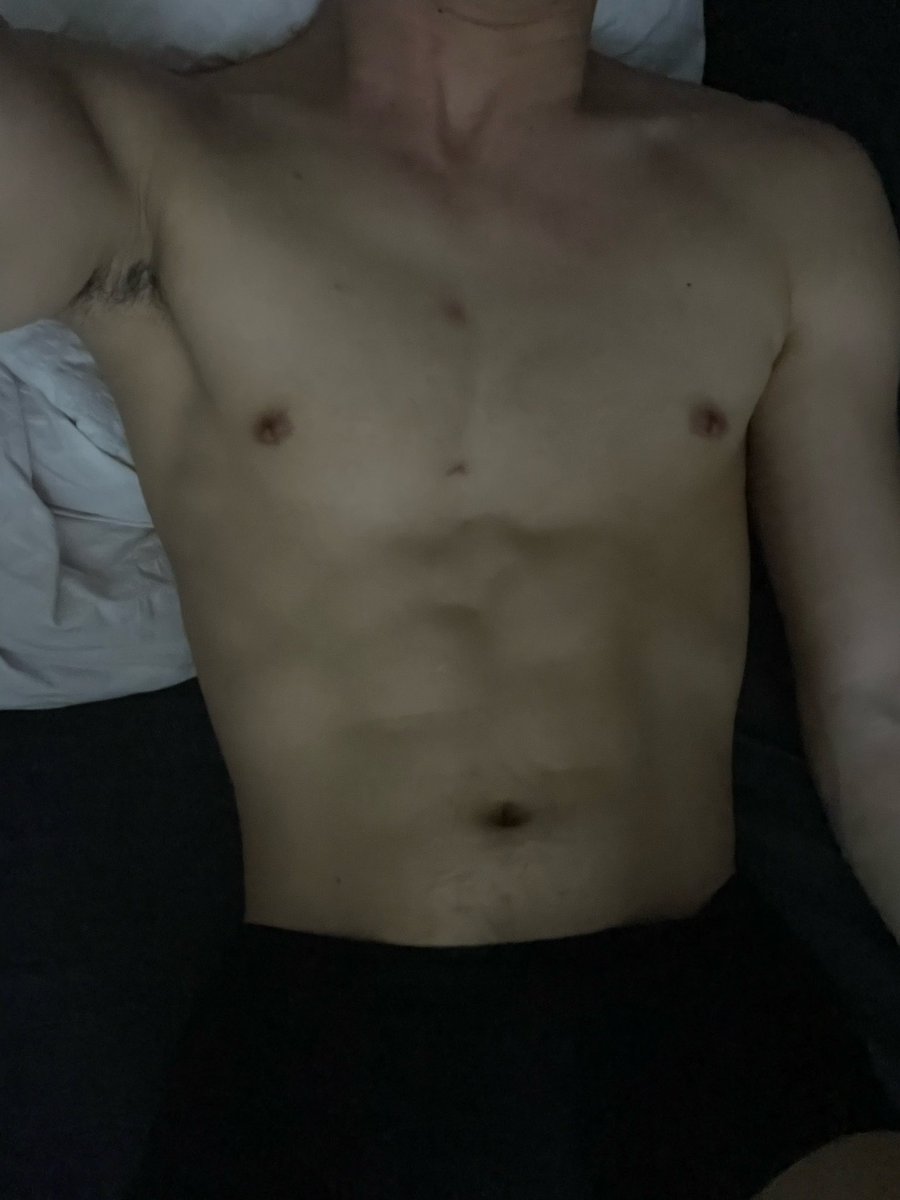 자대탑 tweet media