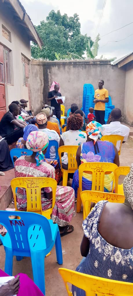 RooticalBuilder's tweet photo. Uganda’s farmer-to-extension worker ratio is 1:1800 far below the recommended 1:500.

Yet they produce nearly 80% of the country’s agricultural output. 

Through Regenera Wallet by Oreb and Eden Seeds by Emma, farmers received hands-on training in regenerative and organic agri https://t.co/BnUjuwJXr4