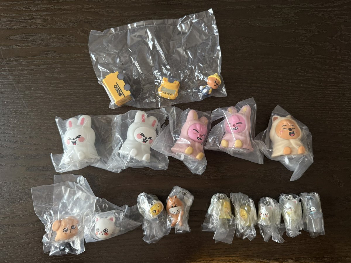 _untyobi's tweet photo. スキズ ガチャガチャ 交換

譲）画像
求）指輪→ハン
      めじるし→リノ、ハン
      つまんでつなげて→ハン🦀
                                      バンチャン⛓️
      スクールバス→アイエン

長崎市内手渡し希望
16日アミュプラザにいます！お気軽にお声掛けください🙇🏻‍♀️
 #スキズ交換 https://t.co/wvcvinSWLN