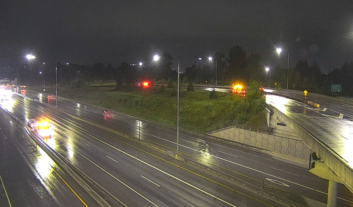 DriveBC's tweet photo. ⚠️UPDATE #BCHwy1 - westbound on ramp from 152nd Street to the through lanes partially blocked due to a vehicle incident. AND an eastbound vehicle recovery locking the right lane just before the 152nd Street overpass. #SDMO🦺 #SlowDownMoveOver🦺 #SurreyBC