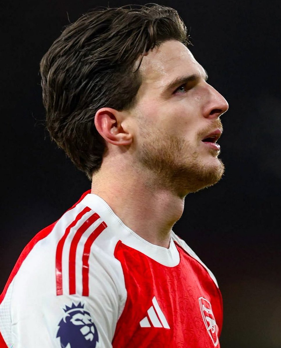 Afc_ArsenalX1's tweet photo. 🚨🔥BREAKING: Arsenal fans, I'm here to remind you once again that cast your votes wisely

Vote for Declan Rice, to avoid Bruno Fernandes winning 

Thank you ! https://t.co/ha8ldugYLg
