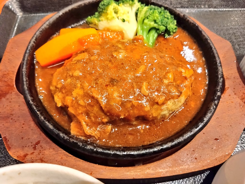 kadan2000's tweet photo. ハンバーーーグ😂😂 https://t.co/35QQKQbyGo