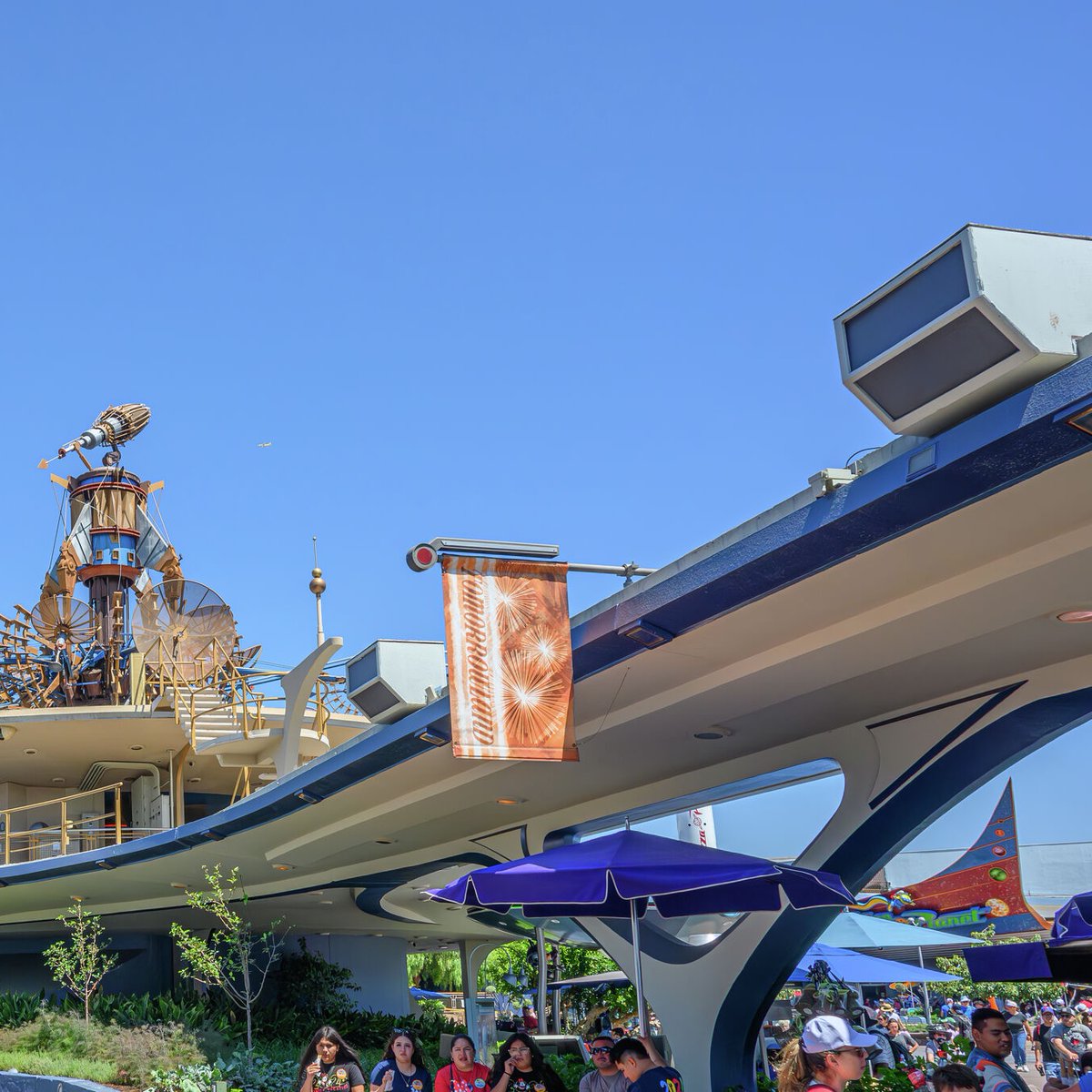 OLD DISNEY/NEW DISNEY tweet media