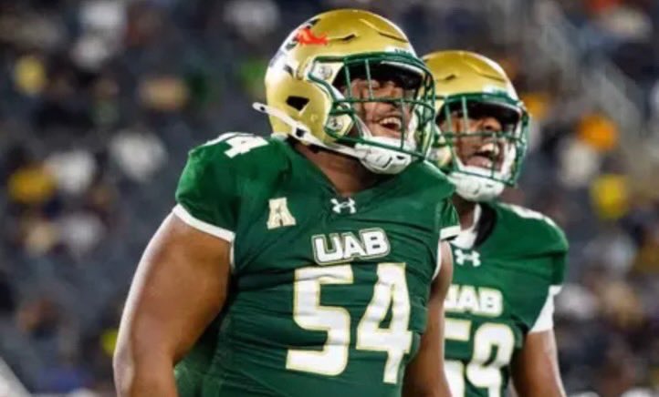 BigBray59's tweet photo. Blessed to receive a offer from UAB thank you @ReillyJeffers and @CoachMMcCants 

@Coach_Chapp151 @bobbycarr11 @Alex_Mortensen_ @Madhousefit @RecruitPville @UAB_FB @Jeff_XOS @ChadSimmons_ @Rivals @CoachOtt77 https://t.co/SvZedOFV1I