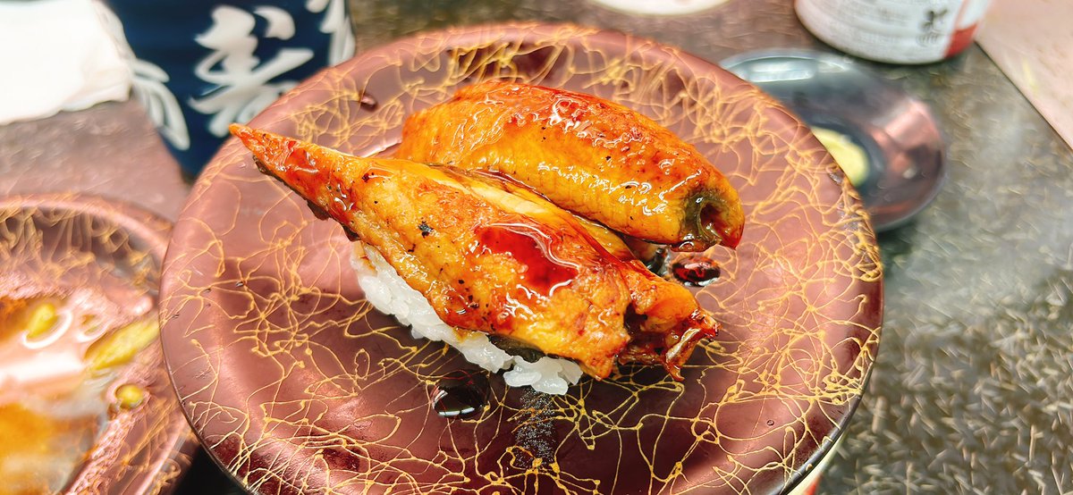 fnisia's tweet photo. うまいもん食べに来た https://t.co/zV9t74wjU5