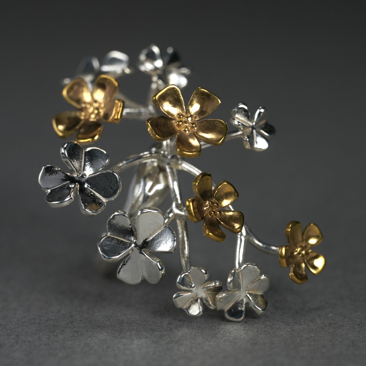 GARAGE 5.23-24 デザフェス 南4F R-197 tweet media