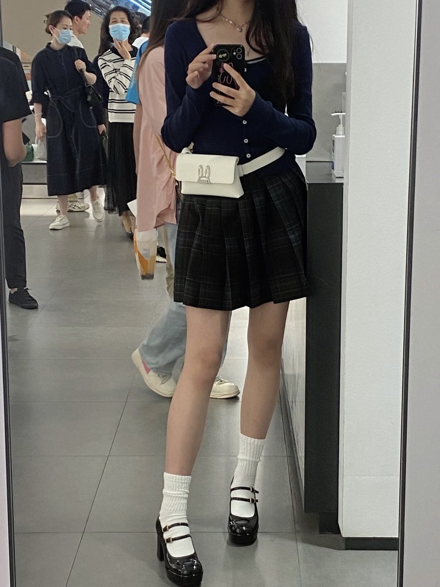 stocking girl tweet media