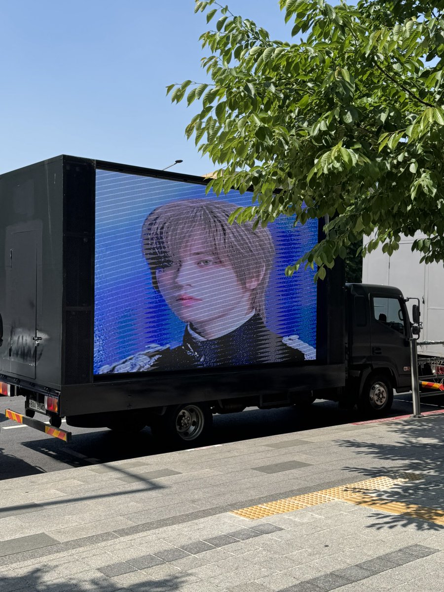 연... 어초밥 tweet media