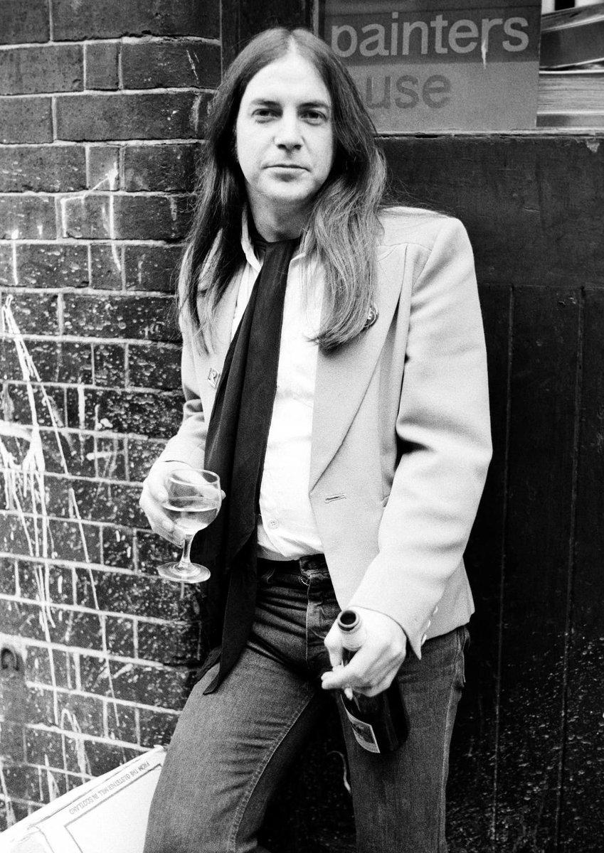 GeorgiosMasman2's tweet photo. Oh, you pretty things....
#OnThisDay #remembering Philip Dennis Arthur May (born Wadey, later Kattner; 9 November 1944 – 15 May 2020) 
#PhilMay ’s snarling vocals and rebellious persona helped make his band, the #PrettyThings an influential part of the #60s British scene. https://t.co/qCmBkxhDEq